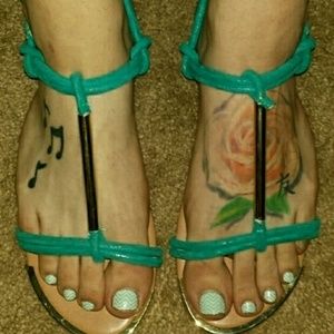 Super cute JustFab sandals