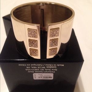 VS 2014 Limited Edition SCANDALOUS Cuff Bracelet