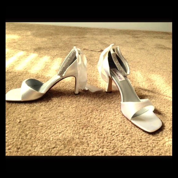 bought for wedding, but the heel too high for dres