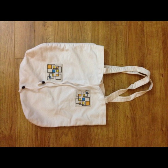Off set white handbag