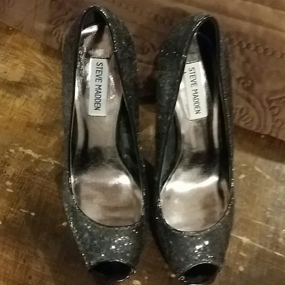 Steve Madden Shoes - Black glittery heels