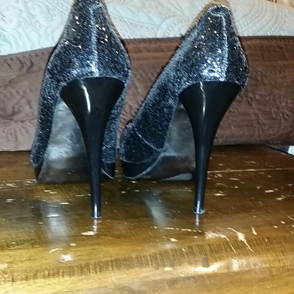 Black glittery heels - Picture 2 of 4