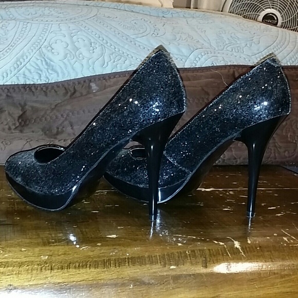 Black glittery heels - Picture 3 of 4