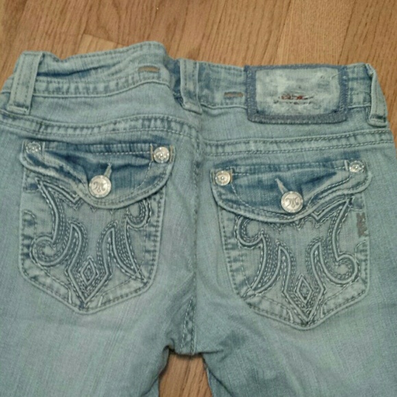 Mek Jean's