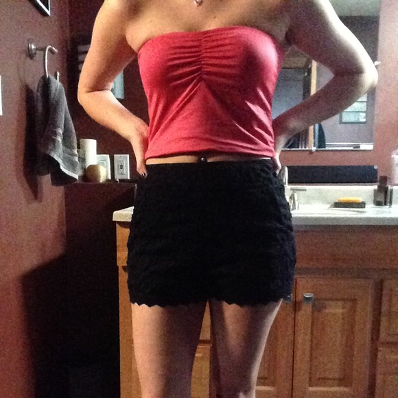 Crop top - Picture 2 of 3