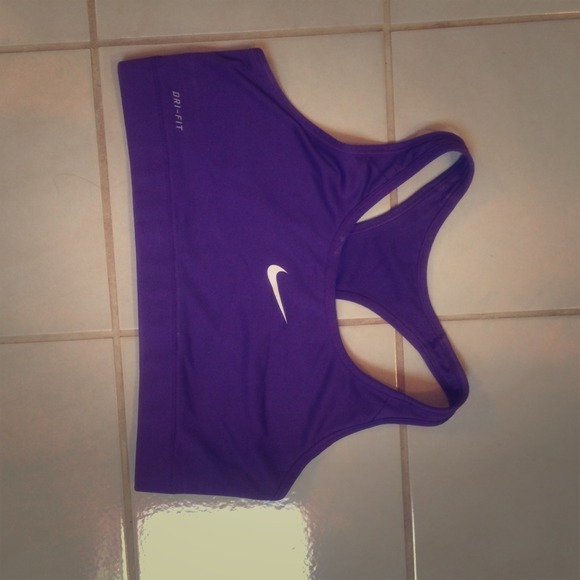 Nike Other - Women's Nike Pro sports bra purple size large