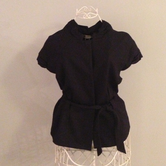 {kenneth cole} Short sleeves jacket.