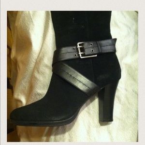 Brand new Chaps boots 9.5 Black suede