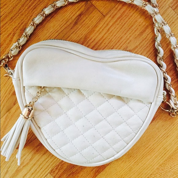 Heart Shaped Satchel - Picture 2 of 3