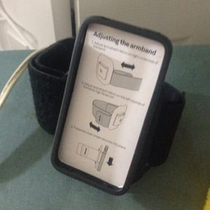 iPhone 5/ 5s exercise band and case