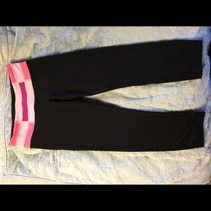 **Price Reduced**Lululemon Wunder Under Crops