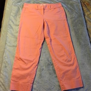 Ann Taylor LOFT capris in peach