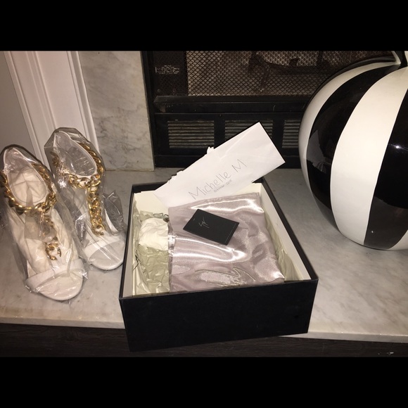 Brand new, Giuseppe Zanotti white with gold chain. - Picture 2 of 4