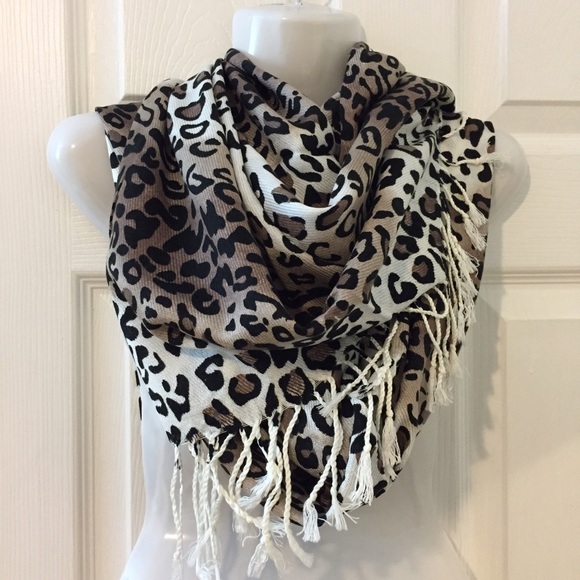 Accessories - 💃Host Pick 2/19/15💃 Scarf