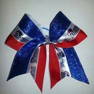 Cheer bow