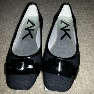 Brand new black anne klein classy flat shoe  7 1/2