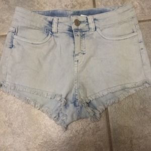 Light denim shorts never worn!