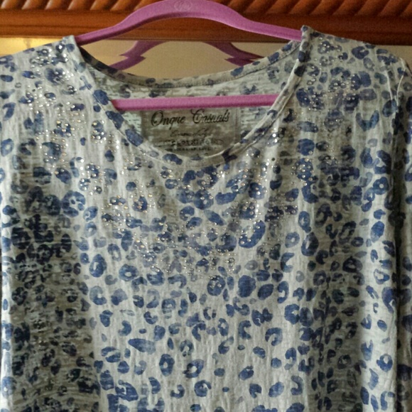 Burnout Animal Print Top with Bling in the front a - Picture 1 of 2