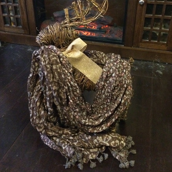 SOLD IN BUNDLE Brown floral and cheetahprint scarf