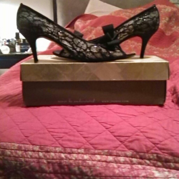 J.Renee Black Lace Shoe