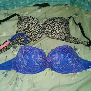 2 VS gorgeous Pink bras