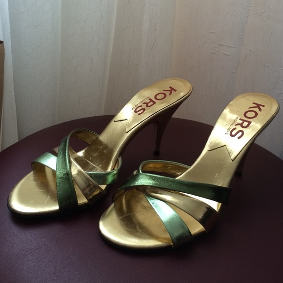 KORS Michael Kors Shoes - New KORS Michail Kors Gold sandals. Size 7.5