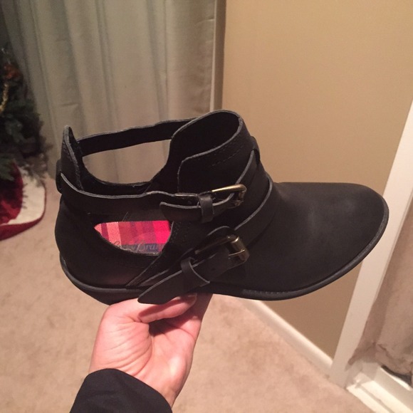 Lucky Brand leather boots! - Picture 3 of 4