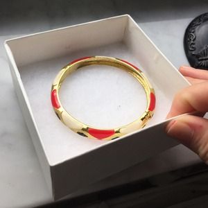 Fashion gold bangle