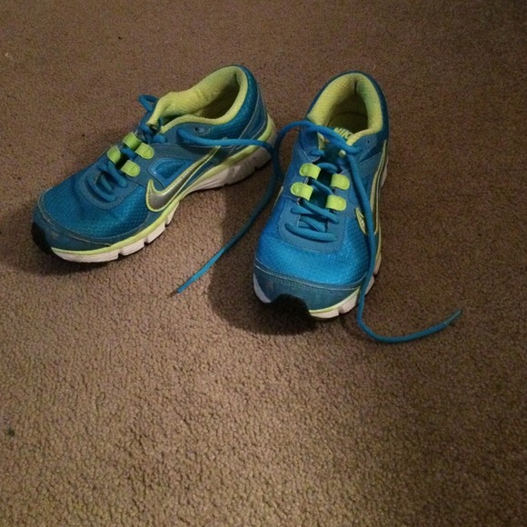 Nike sneakers - Picture 1 of 1