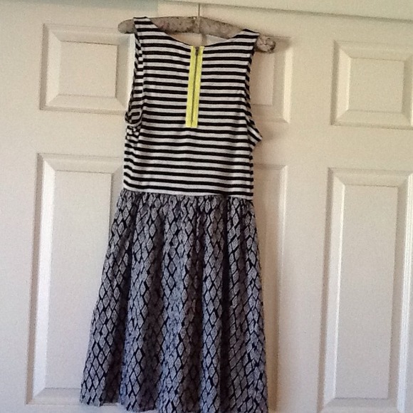 🎉🎉HP 🎉🎉 Bundled for Sandra💐😊💐 - Picture 4 of 4