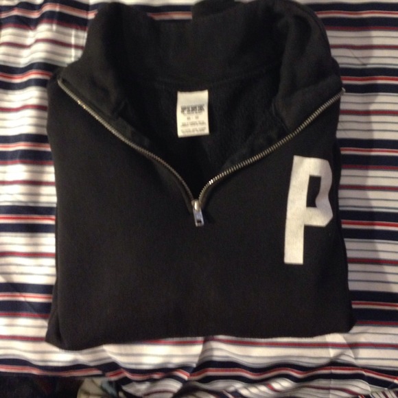 Black 1/4 zip sweatshirt