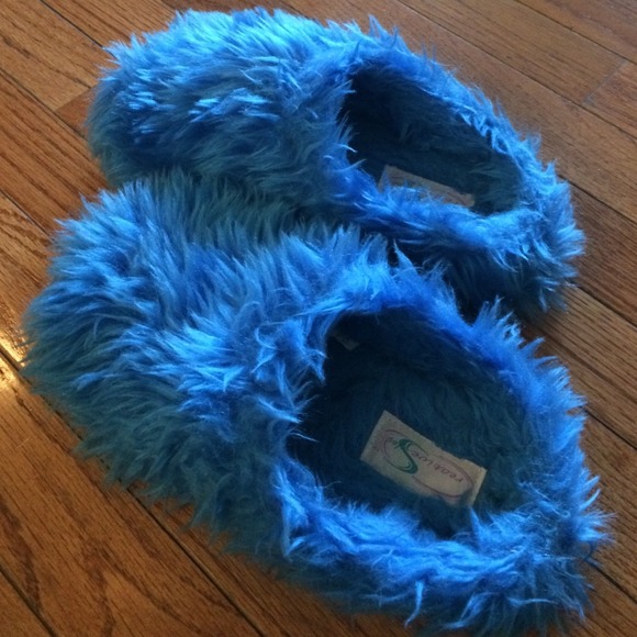 blue fluffy shoes