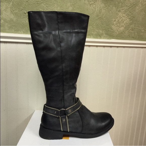Black boots