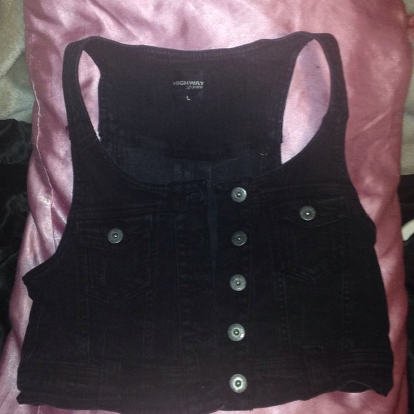 Cute black vest.