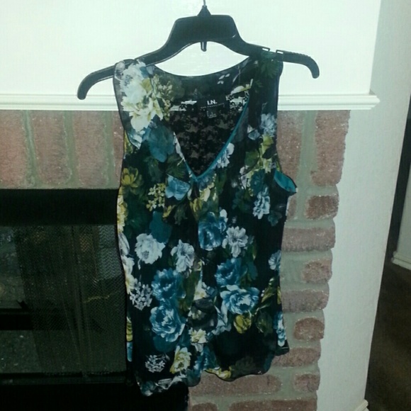 Blouse - Picture 1 of 3