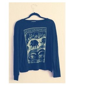 💌RESERVED💌 Brandy Melville Elephants Pullover