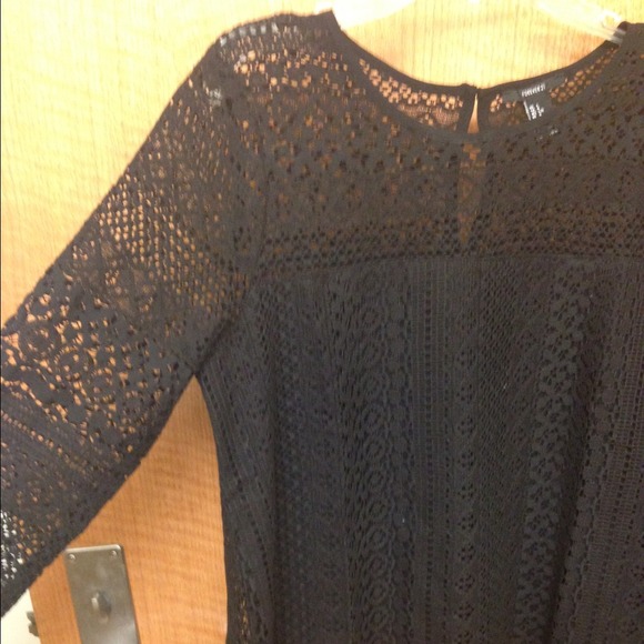NWOT forever 21 lace keyhole back top