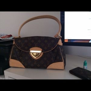 LV purse