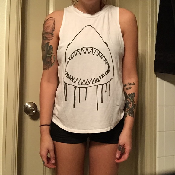 Forever 21 Tops - Forever 21 muscle tee