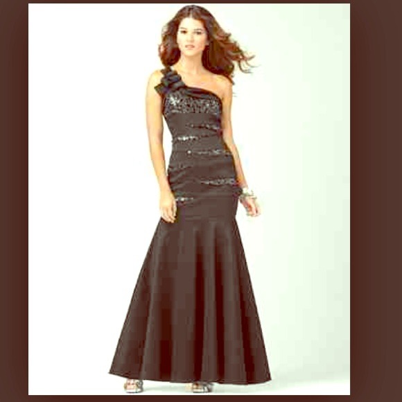 Betsy & Adam Dresses & Skirts - On sale!! Betsey & adam gown. Color is blue