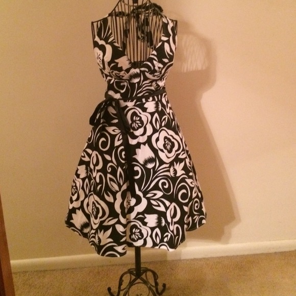 Black and White Dress!