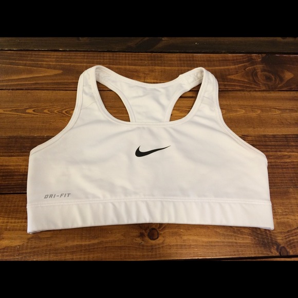 White nike sports bra