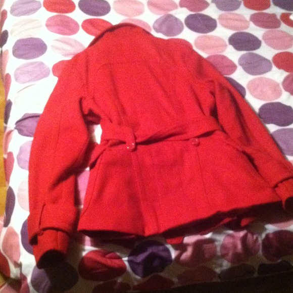 Red peacoat - Picture 3 of 3