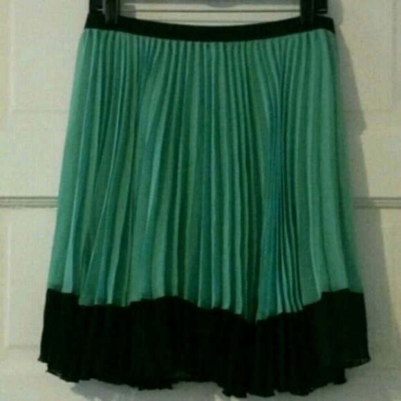 Jade color flowy skirt