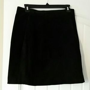 GORGEOUS LEATHER SKIRT