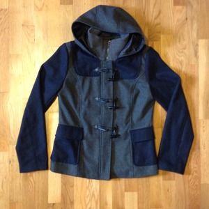 { black and gray toggle winter jacket }