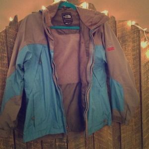 The North Face windbreaker in blue & gray
