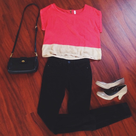 Adorable Pink & Beige Top!