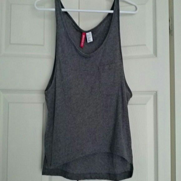 H&M Tops - NWOT H&M- Gray Crop Top