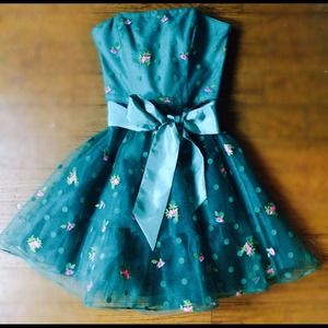 Gorgeous BETSEY JOHNSON cocktail dress!